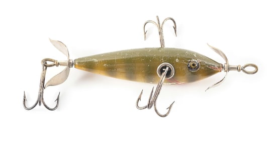 SHAKESPEARE NO 33 SUBMERGED WOODEN MINNOW IN PIKE SCALE