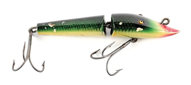 MOONLIGHT JOINTED MUSKY PIKAROON IN GREEN SCALE