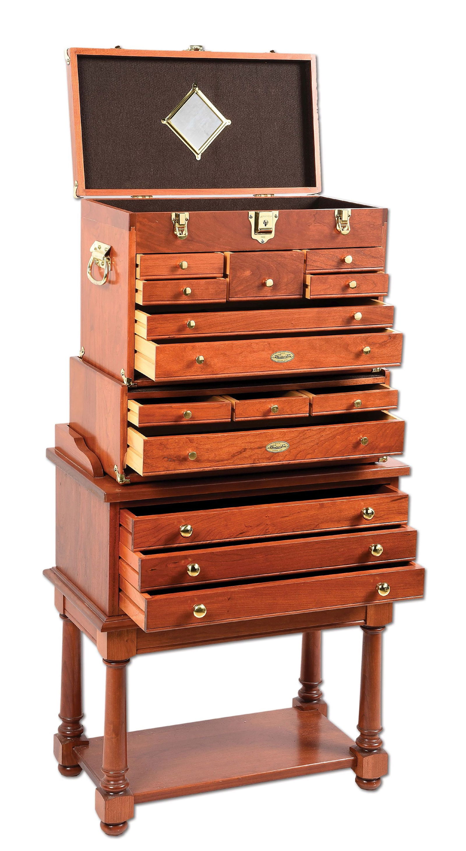 GERSTNER & SONS WOODEN FISHING LURE CHEST (1 of 7)