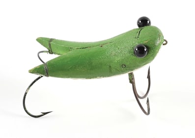 ONE OF THE 8 JAMES HEDDON HAND-CARVED FROGS