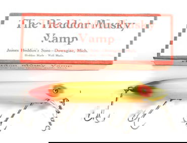 HEDDON 8" 7602 MUSKY VAMP IN WHITE WITH RED EYES & TAIL IN INTRO BOX