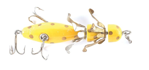 MILLER’S REVERSIBLE MINNOW IN YELLOW WITH GOLD SPOTS