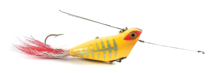 HEDDON 229XRY WEEDLESS WIDOW IN RED & YELLOW SHORE MINNOW FINISH