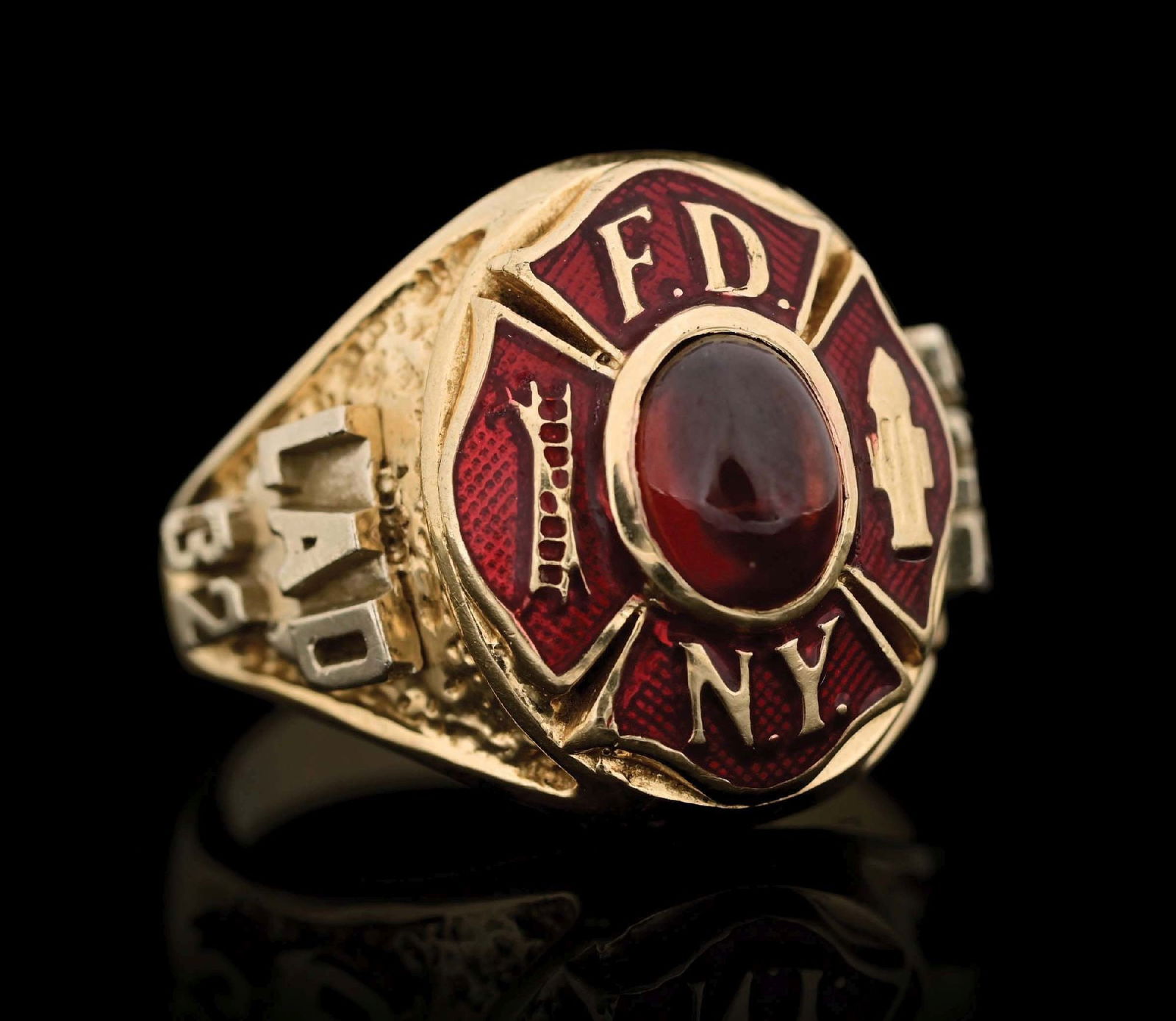 14K GOLD FDNY ENGINE 62 SIGNET RING (1 of 4)