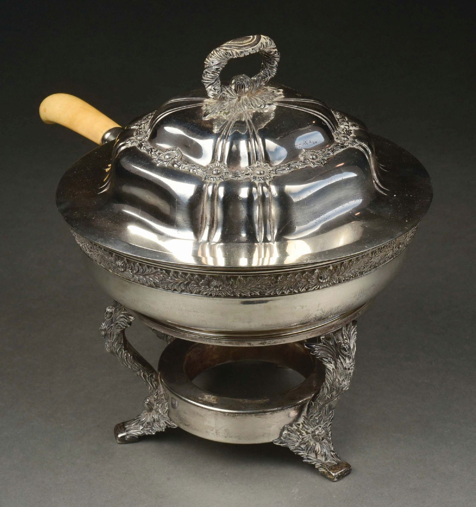 A TIFFANY STERLING CHAFING DISH AND STAND (1 of 6)