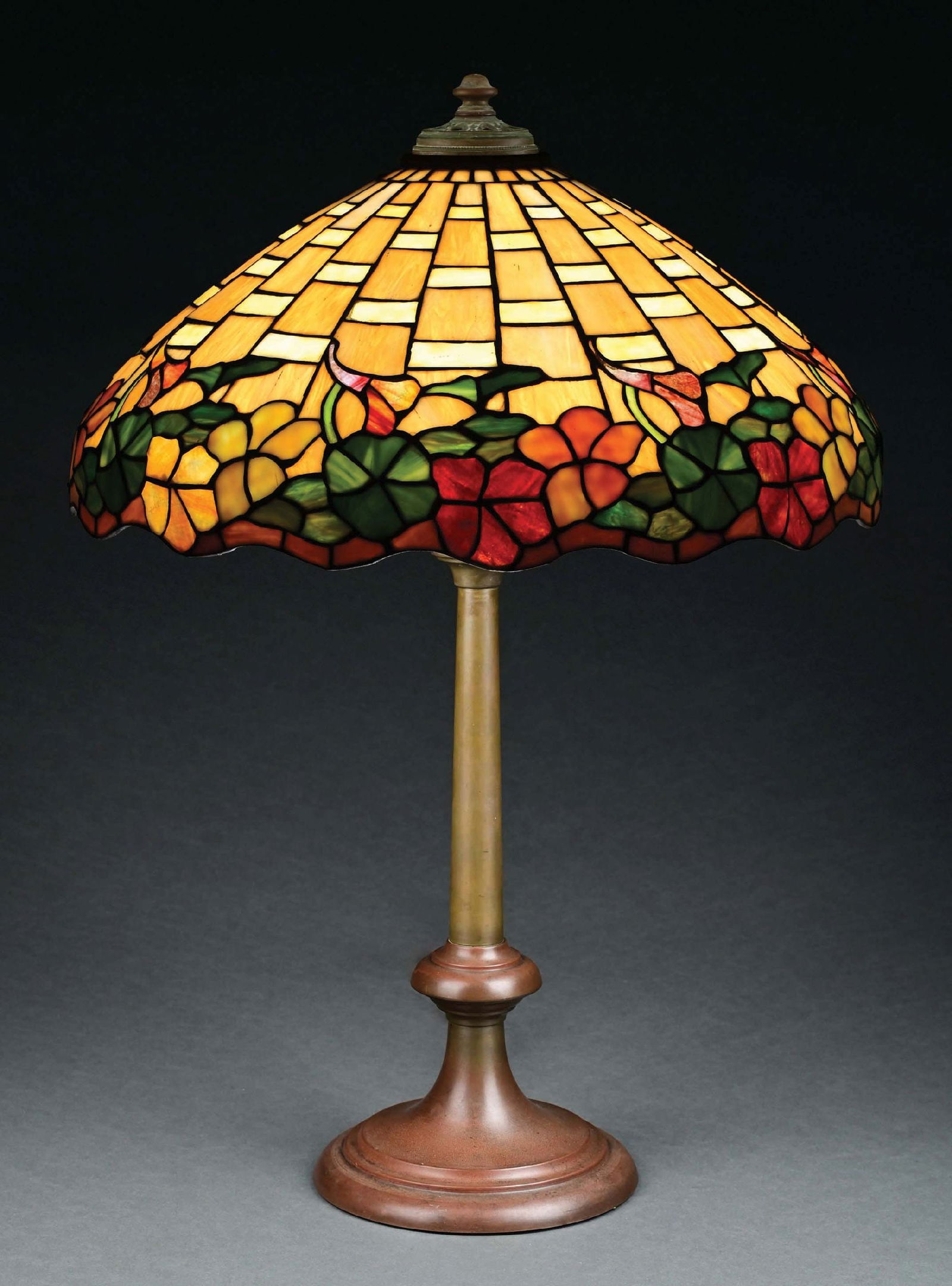 WILKINSON FLORAL LEADED GLASS TABLE LAMP (1 of 9)