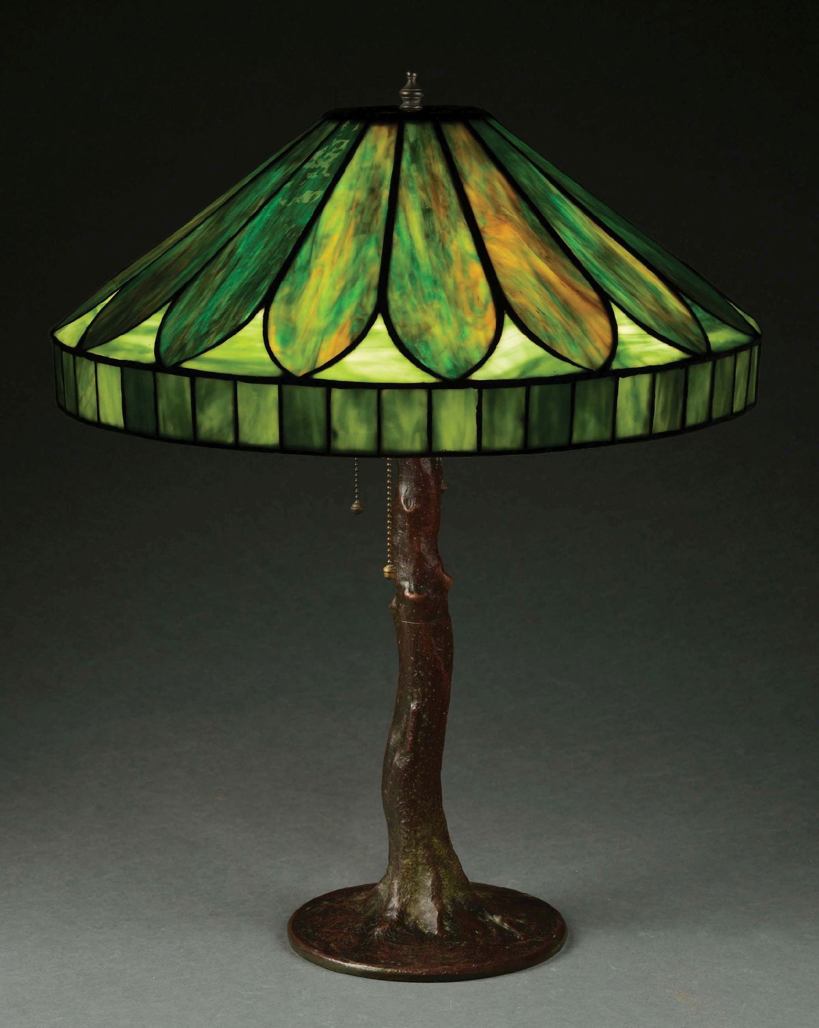 WHALEY LEADED GLASS LAMP SHADE ON HANDEL TREE BASE (1 of 9)