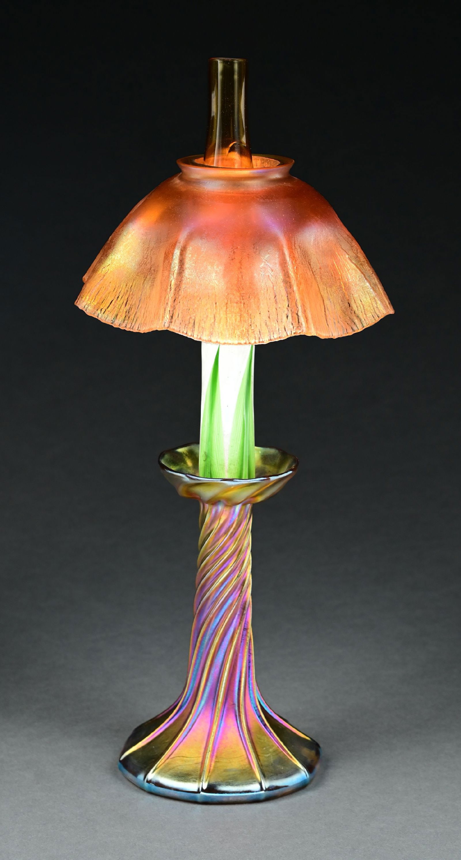 TIFFANY STUDIOS KEROSENE CANDLE LAMP (1 of 9)