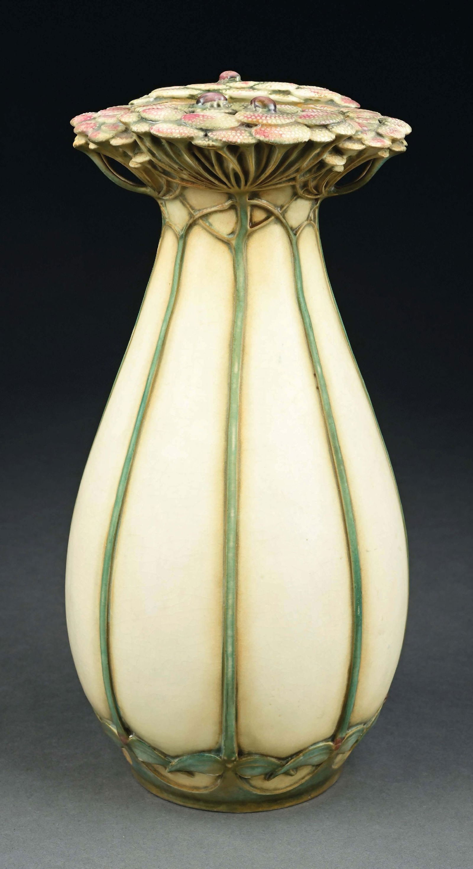 PAUL DACSHEL LADYBUG VASE (1 of 5)