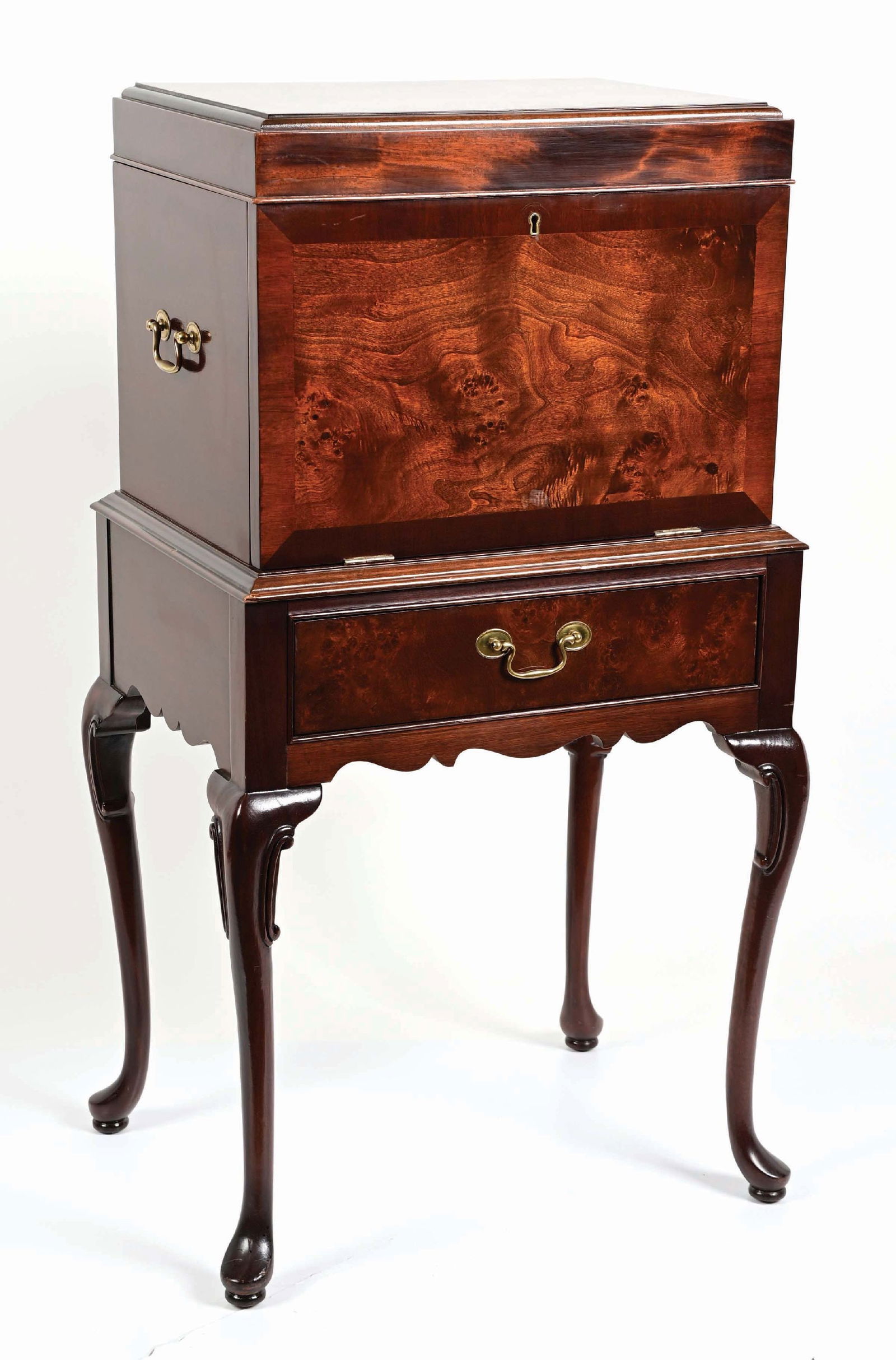 HICKORY CHAIR CO. "AMERICAN MASTERPIECE COLLECTION" SILVER CHEST (1 of 6)