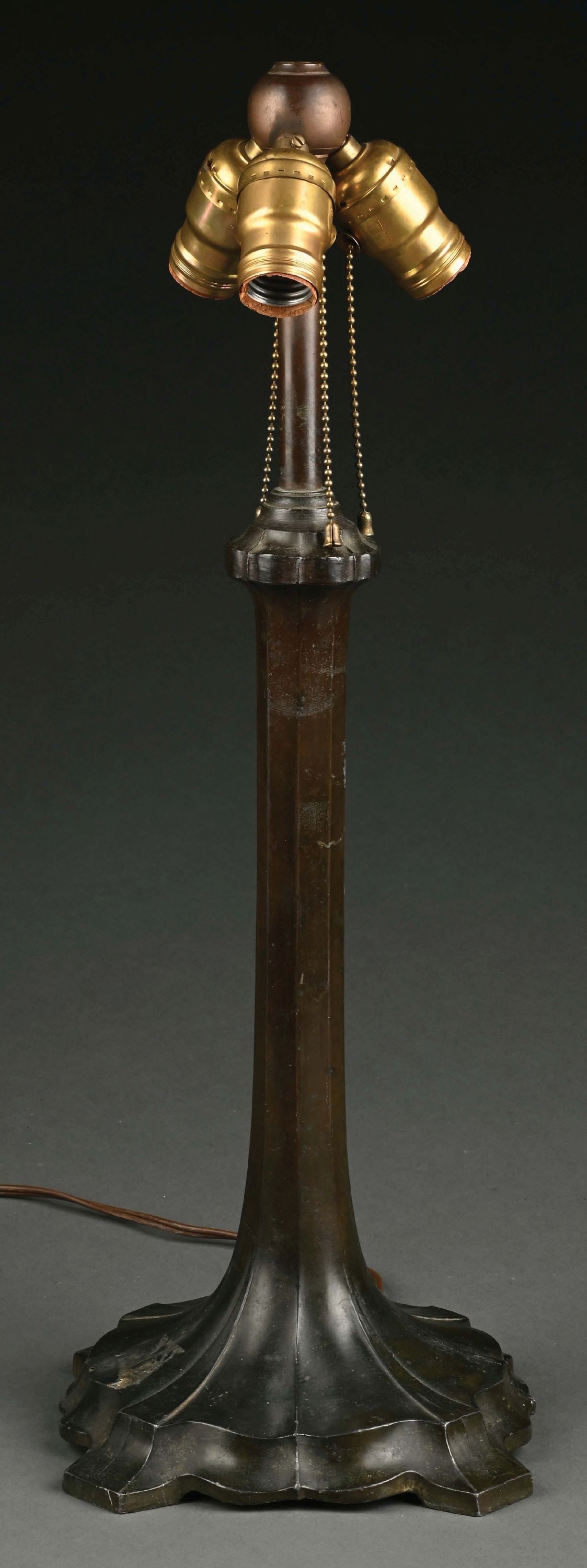 WHELEY PATINATED METAL TABLE LAMP BASE (1 of 4)