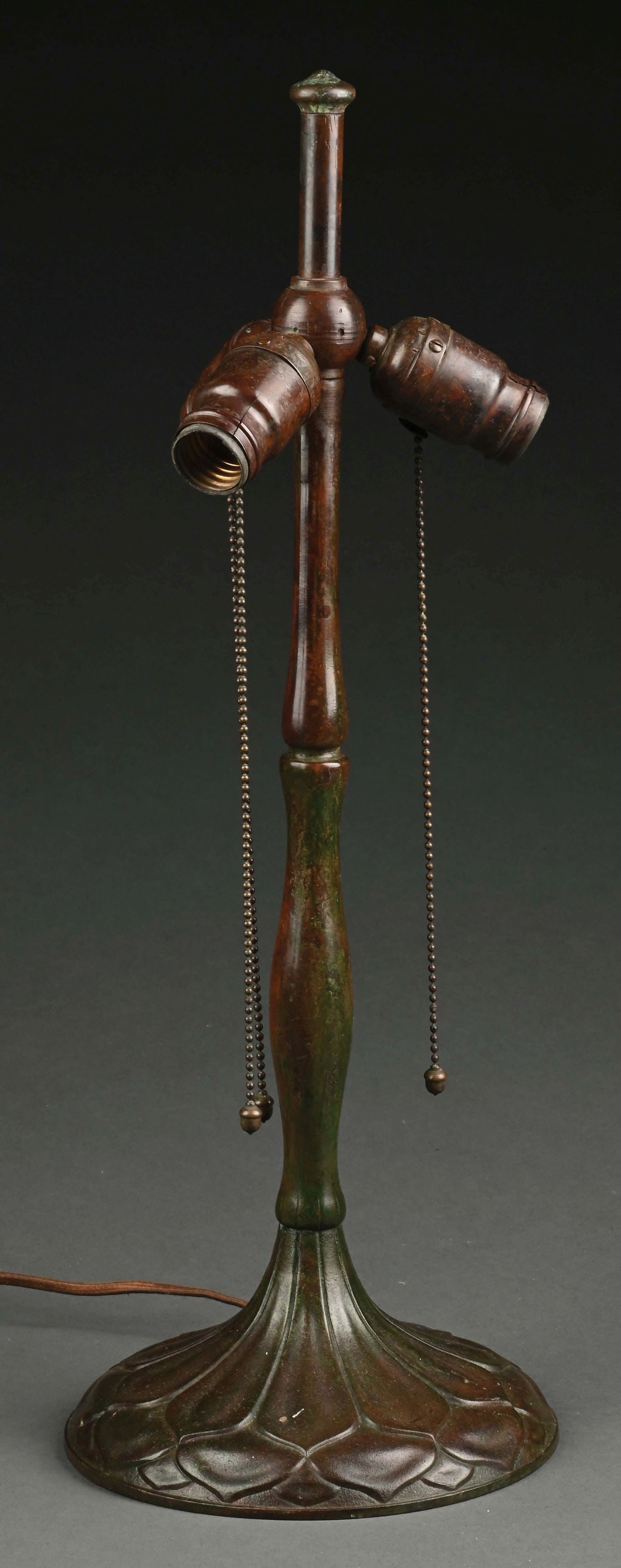 HANDEL 3-SOCKET LAMP BASE (1 of 4)