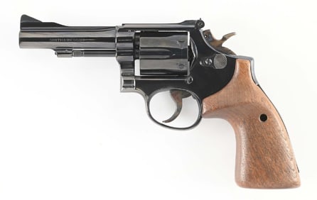 (M) SMITH & WESSON MODEL 15-3 .38 SPECIAL DOUBLE ACTION REVOLVER.