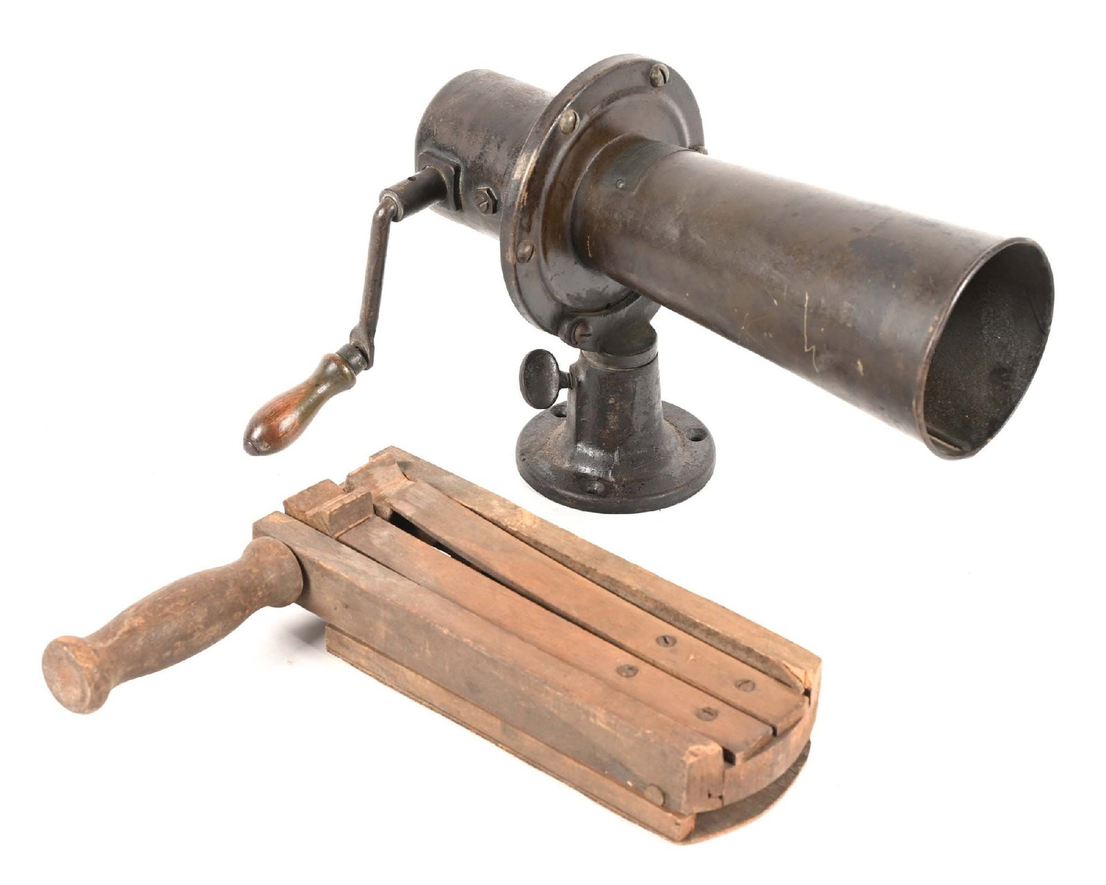 LOT OF 2: US WWI CHEMICAL WARFARE KLAXON AND GAS RATTLE.: Lot consists of (A) US World War I Klaxon brand gas alarm, which produces a very loud grating noise when turned. Original label is still affixed to the top. Crank functions and produces the original s
