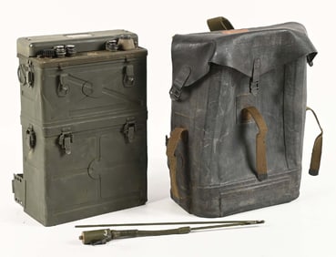 US WWII BC-1000 RADIO WITH CARRY BAG.