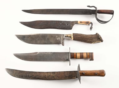LOT OF 5: LARGE KNIVES AND CUTLASS.