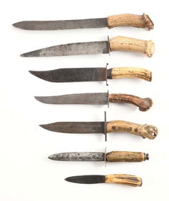 LOT OF 7: STAG HANDLED KNIVES.