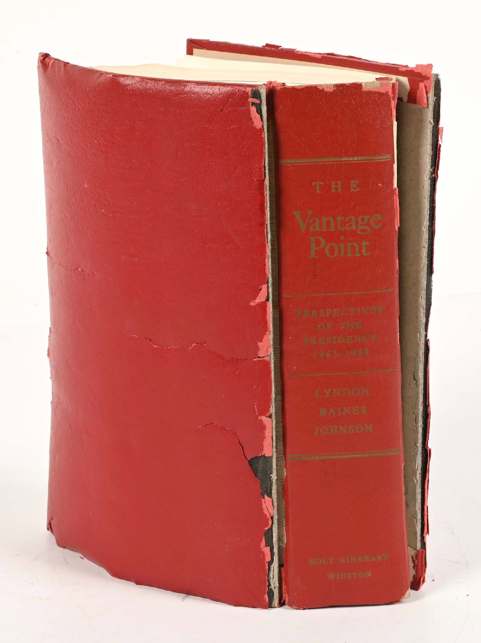 THE VANTAGE POINT: PERSPECTIVE OF THE PRESIDENCY 1963-1969 SIGNED BY LYNDON JOHNSON.: A signed copy of "Vantage Point: The Perspectives On The Presidency 1963-1969". This edition is numbered 90/100 signed by the author. Book is warped. and was possibly crushed by something. Leather cov
