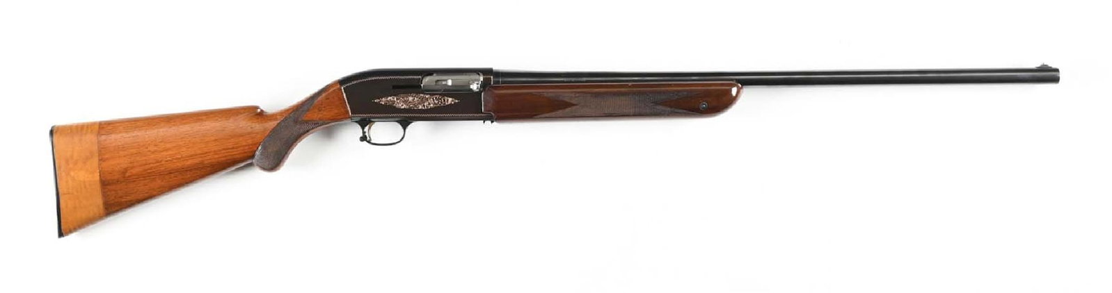 (C) BELGIUM BROWNING DOUBLE AUTO "TWENTY WEIGHT " 12 GAUGE SEMI-AUTOMATIC SHOTGUN.: Features an aluminum receiver, lightly engraved with gold fill. Finish is blue with plain matted barrel, bead-on-base front sight, gold trigger, checkered walnut stock with round knob and matching for
