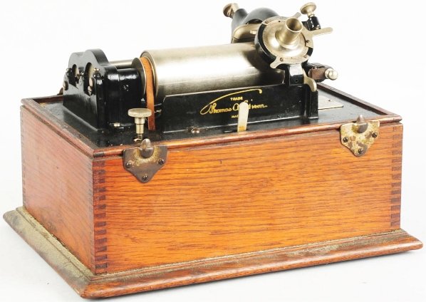 Edison 4 Clip Suitcase Standard Phonograph.: Condition (Good - Very Good). Size 12 - 1/4" x 9".