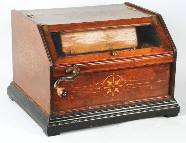 Concert Cob Organ.: Condition (Very Good - Excellent). Size 18" x 15".