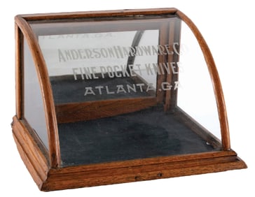 OAK COUNTRY STORE SHOWCASE W/ POCKET KNIFE ADV. ETCHED FRONT