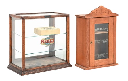 PAIR OF COUNTERTOP CHEWING GUM SHOWCASES