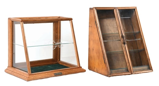 A PAIR OF COUNTERTOP CHEWING GUM SHOWCASES