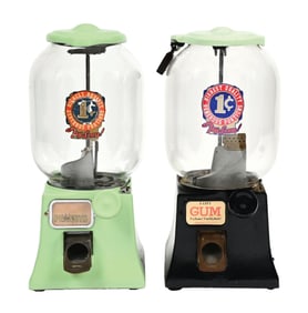 PAIR OF NORTHWESTERN MODEL 31 MERCHANDISER VENDING MACHINES