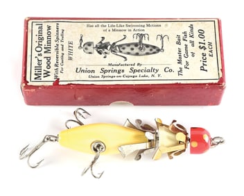 RED & WHITE MILLER’S REVERSIBLE IN MAROON PICTURE BOX