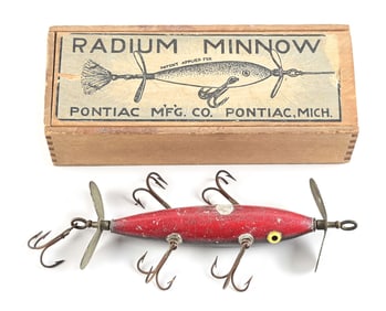 PONTIAC RADIUM MINNOW IN WOODEN PICTURE BOX