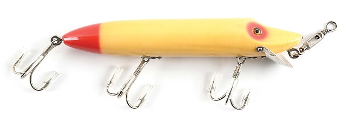 HEDDON 7602 MUSKY VAMP WHITE RED EYES & TAIL