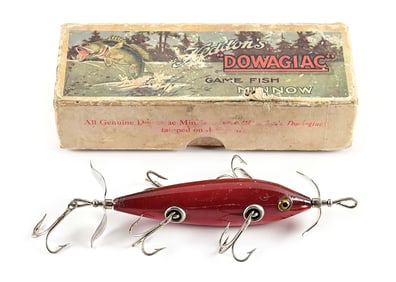 HEDDON 154 MINNOW IN PINE TREE BOX