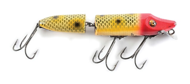 RARE UNCATALOGUED HEDDON JOINTED VAMP IN RED HEAD FROG SCALE