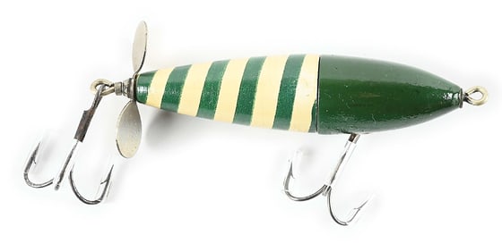 NEAR MINT GREEN & WHITE FLOATING CHARMER