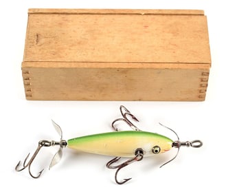 VERY EARLY TRIUMPH WOOD MINNOW IN GREENBACK