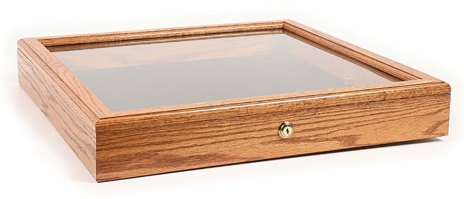 MEDIUM SIZE OAK WOODEN DISPLAY CASE WITH KEY