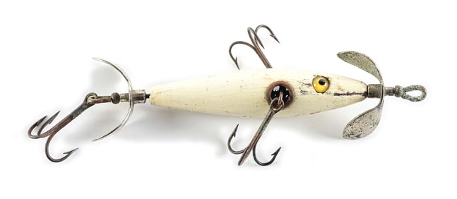 WHITE SHAKESPEARE RHODES WOODEN MINNOW #33