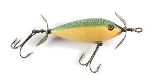 PFLUEGER ELECTRIC MINNOW IN GREEN CRACKLEBACK