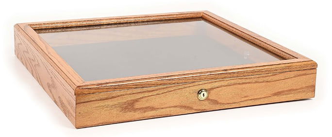 MEDIUM SIZE OAK WOODEN DISPLAY CASE WITH KEY