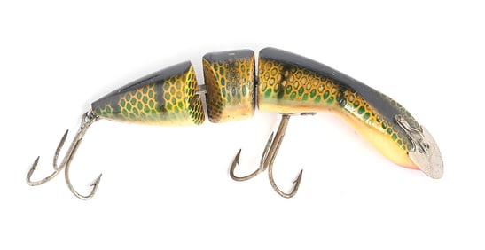 NICE GREEN PIKE SCALE GAMEFISHER
