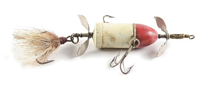 SHAKESPEARE “B” PROP WORDEN BUCKTAIL REVOLUTION