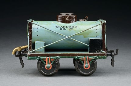 MARKLIN HAND-PAINTED 4-WHEEL BLUE TANK CAR WITH STANDARD OIL COMPANY INSCRIPTION