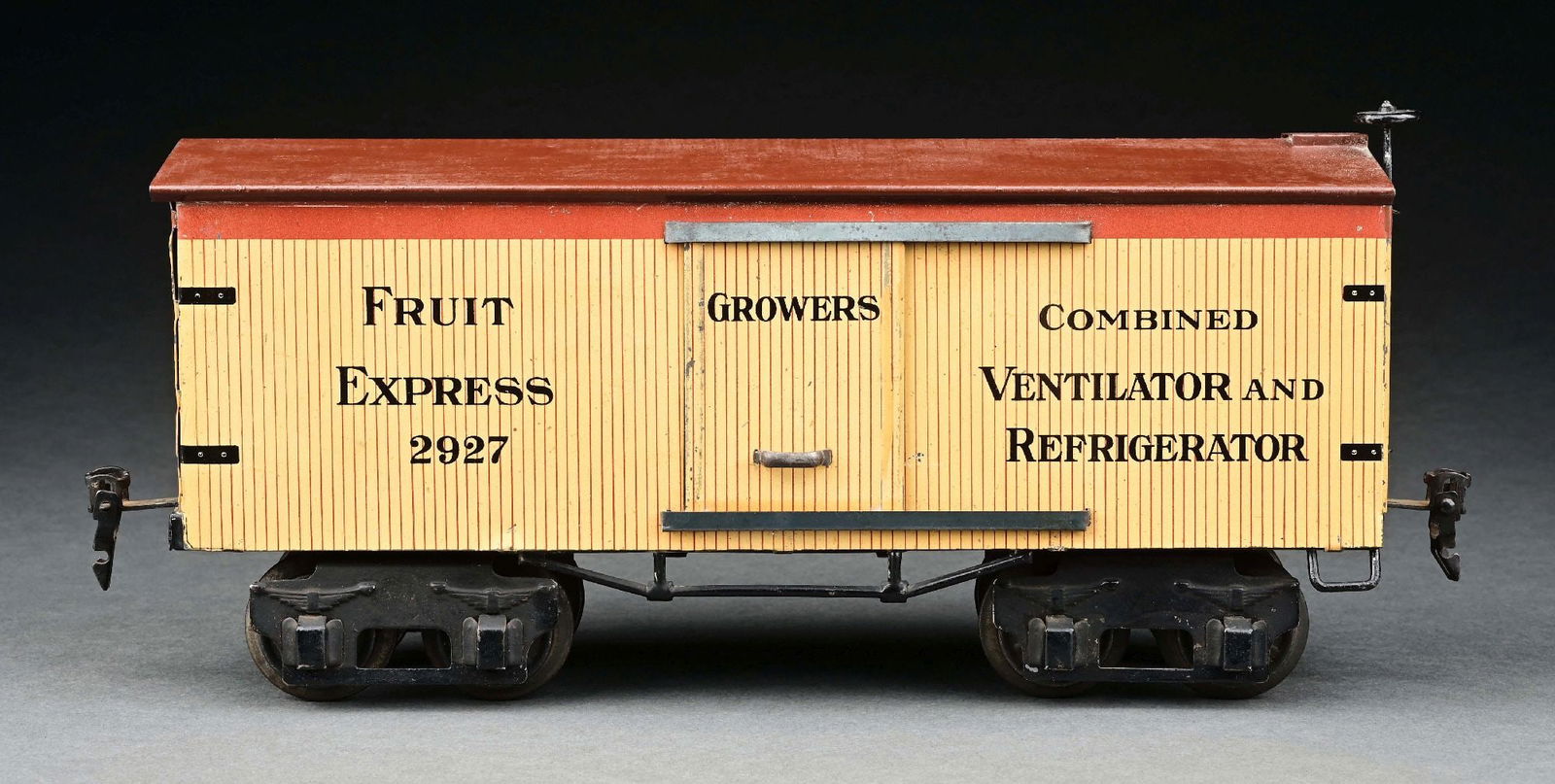 MARKLIN I GA. FRUIT EXPRESS LITHOGRAPHED REFRIGERATOR CAR: CONDITION: Excellent plus to near mint. Item Dimensions: 11 - 1/2" x 3" x 5 - 1/2".