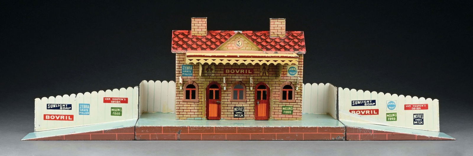 MARKLIN HAND PAINTED FOR THE BRITISH MARKET PLATFORM STATION WITH RAMPS: Four handing signs are replaced. CONDITION: Excellent-near mint. Item Dimensions: Largest: 16" x 7 - 1/4" x 9".