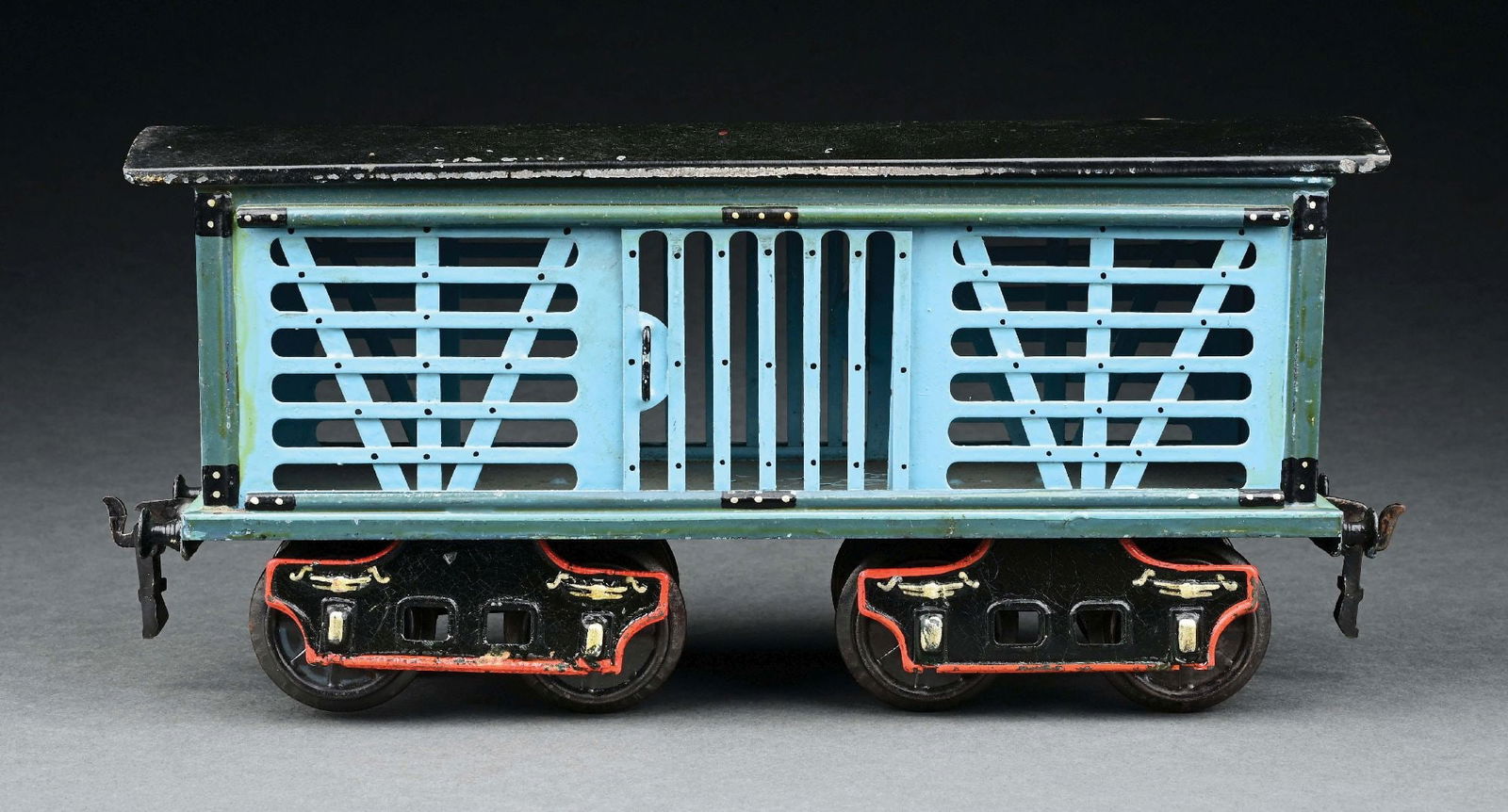 MARKLIN II GA. CATTLE CAR FOR THE AMERICAN MARKET: C. 1906 - 1908. P.R.R. Lettering. CONDITION: Excellent. Item Dimensions: 11 - 1/2" x 3 - 1/4" x 5 - 1/2".