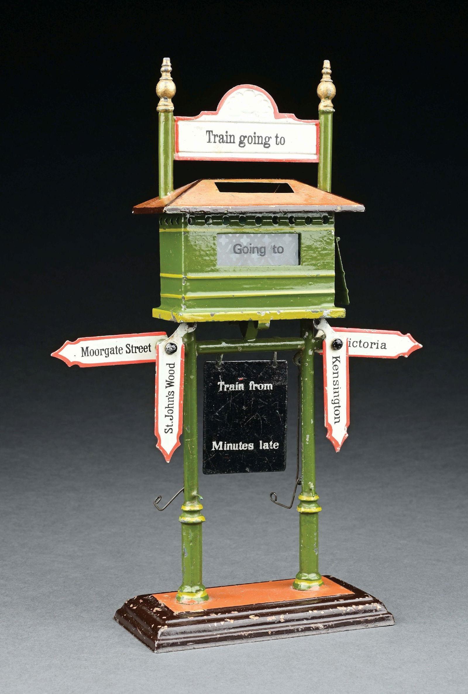 MARKLIN HAND-PAINTED DESTINATION BOARD W/ OIL LAMP FEATURE & RARE LONDON DISTRICT RAILWAY STATION: Destinations include Moorestreet, St. John's Wood, Victoria and Kensington. CONDITION: Excellent to near mint. Includes original oil burner. Item Dimensions: 7" x 3" x 10 - 1/2".