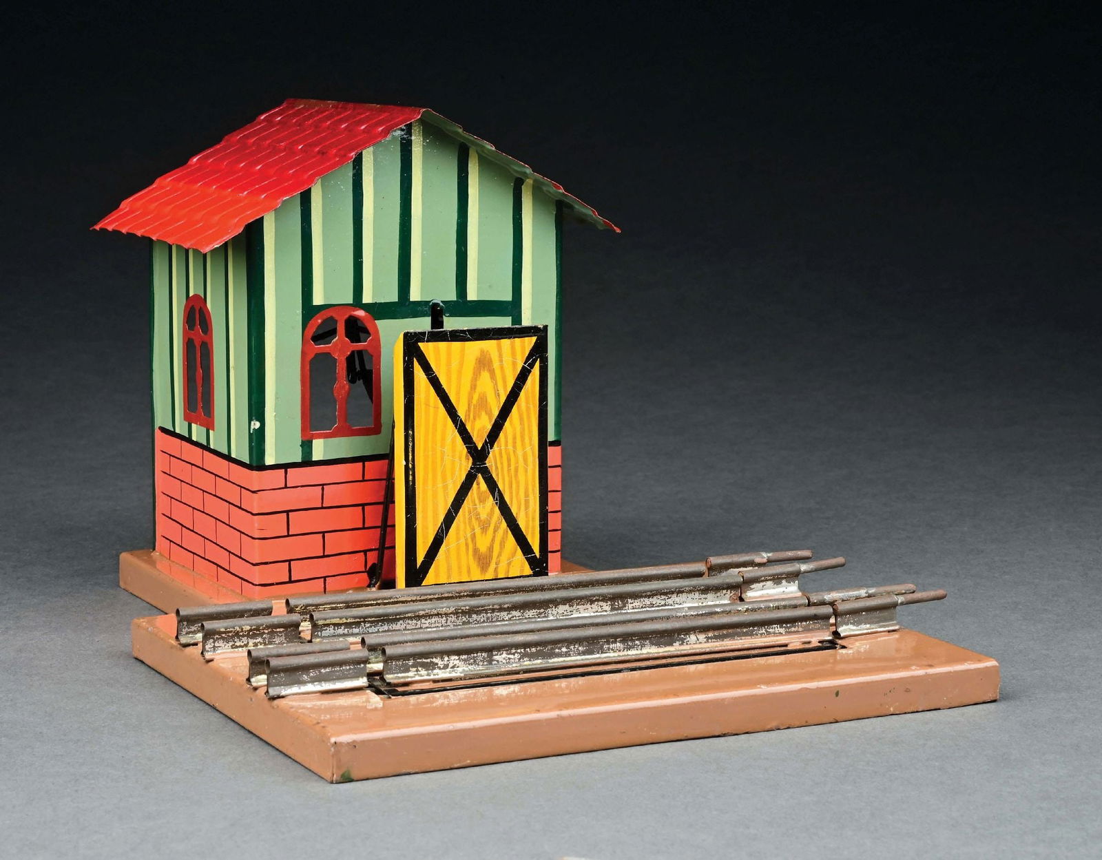 MARKLIN HAND-PAINTED MULTIPLE GAUGE TRAIN WEIGH SCALE: C. 1900-1905. CONDITION: A few small touch-up spots on roof, otherwise near mint. Item Dimensions: 8" x 9 - 1/2" x 6".