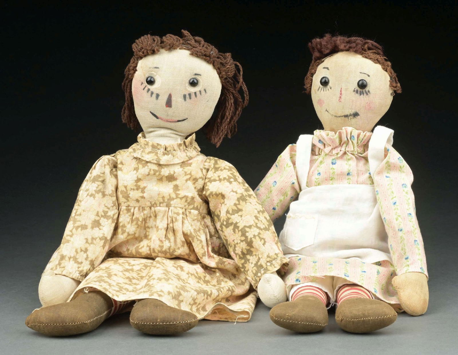 LOT OF 2: CLOTH RAGGEDY ANN DOLLS (1 of 2)