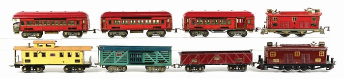 LOT OF 8: AMERICAN FLYER STANDARD GAUGE LOCOMOTIVES & CARS